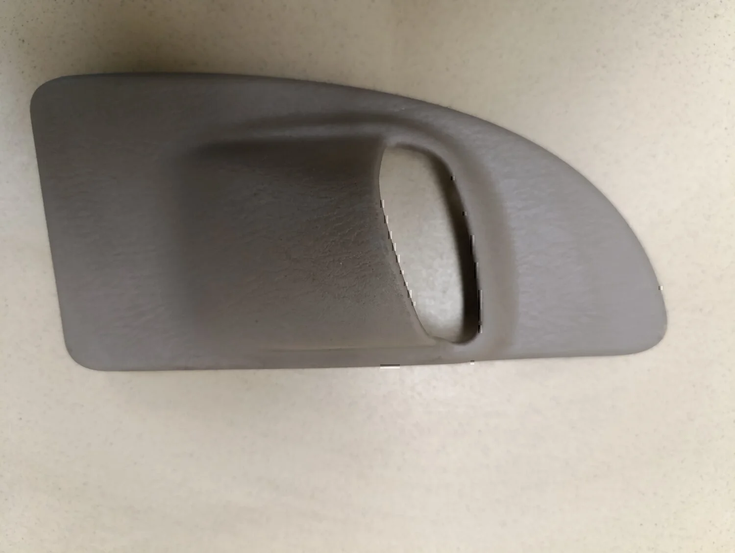 Накладка (кузов внутри) Chrysler Voyager/Caravan (RG) 2001-2008 - миниатюра 2