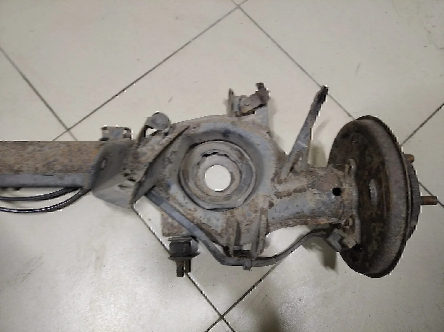Балка задняя NISSAN Micra (K11E) 1992-2002 - миниатюра 4