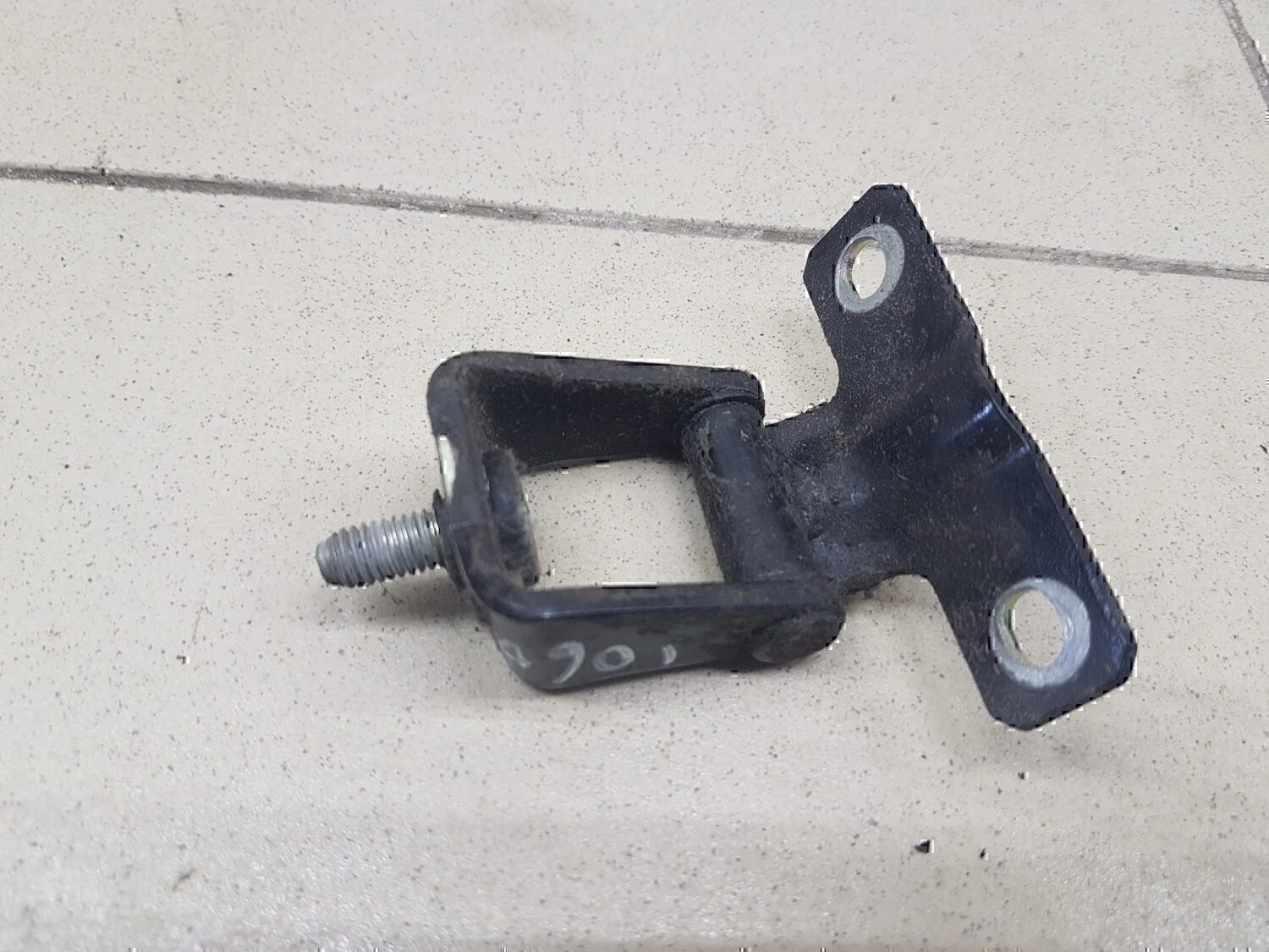 Петля двери багажника верхняя PEUGEOT 4007 2008-2013 - миниатюра 2