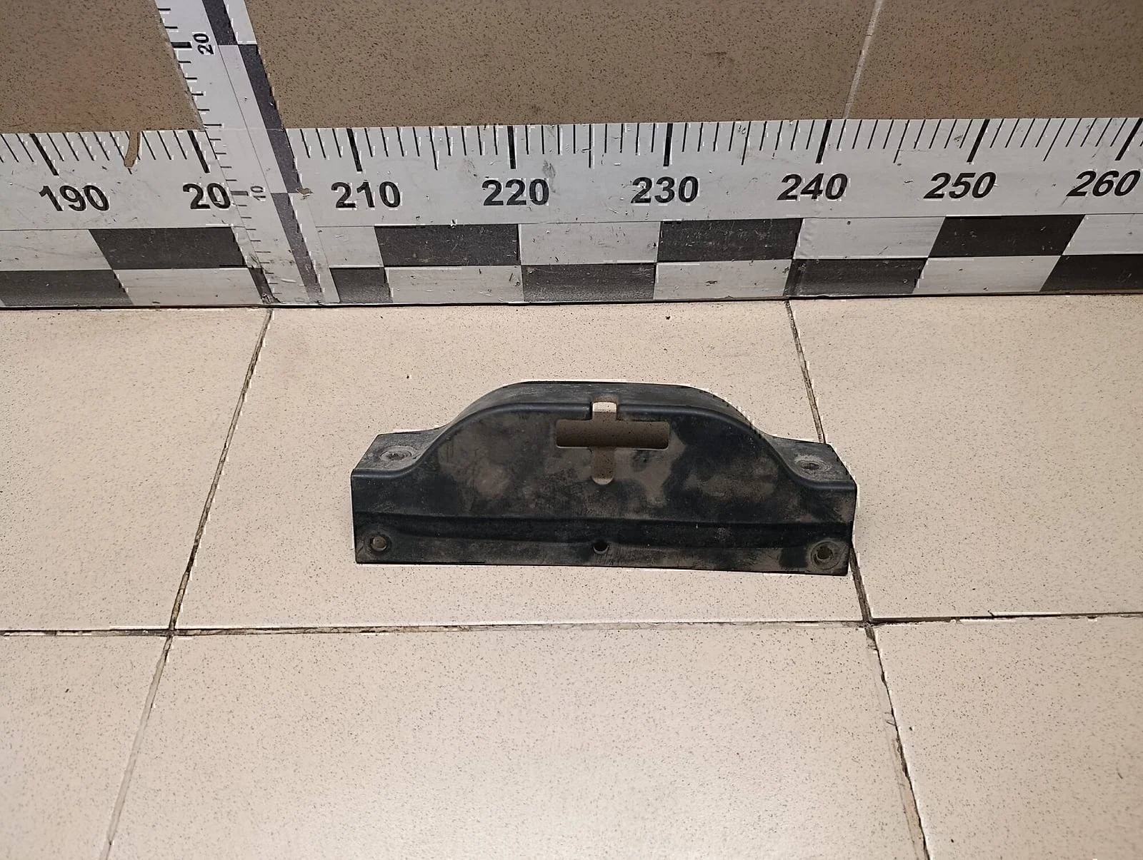 Кожух замка капота Hyundai-KIA Tucson 2004-2010 - миниатюра 2
