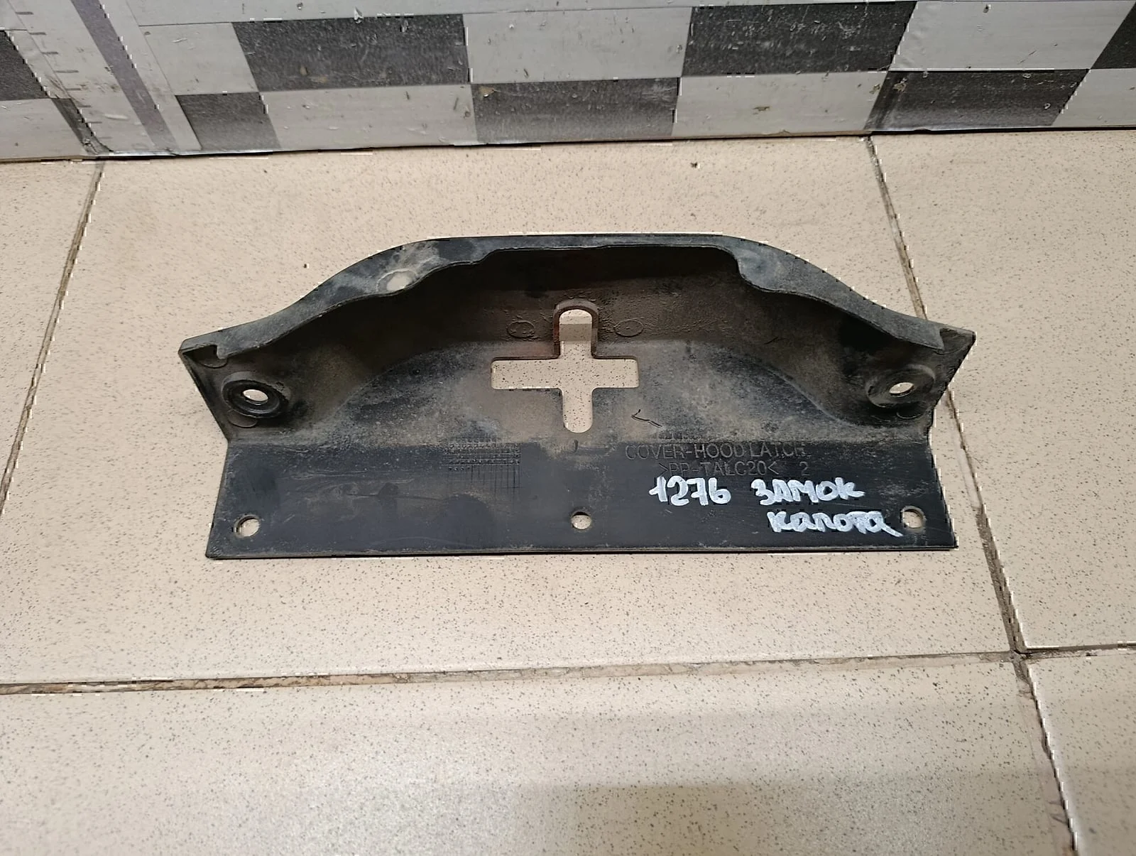 Кожух замка капота Hyundai-KIA Tucson 2004-2010 - миниатюра 4