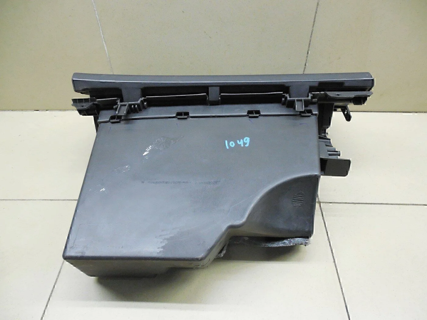 Бардачок Peugeot-Citroen 308 I 2007-2015 - миниатюра 2