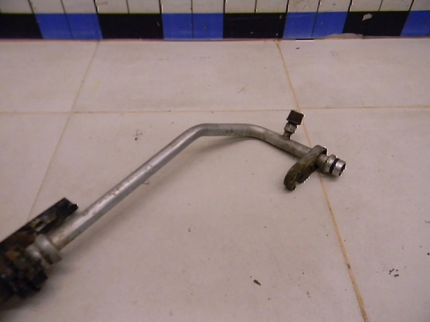 Трубка кондиционера Subaru Legacy Outback (B13) 2003-2009 - миниатюра 4