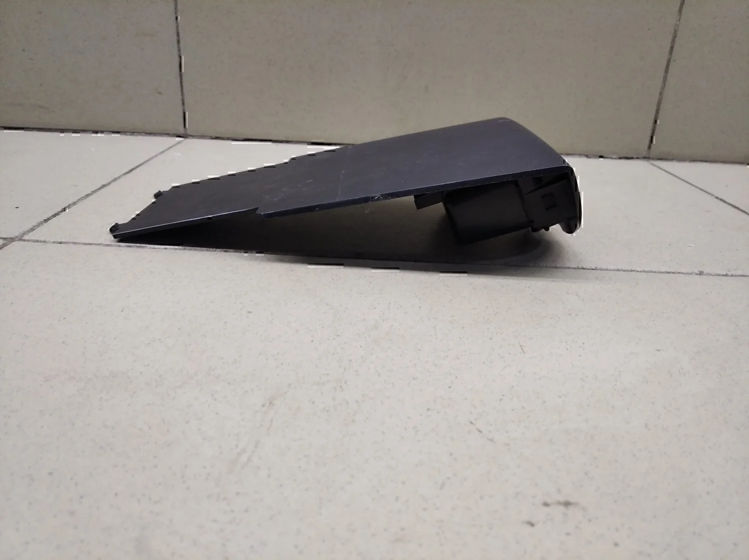 Накладка (кузов внутри) FORD Kuga 2008-2012 - миниатюра 5