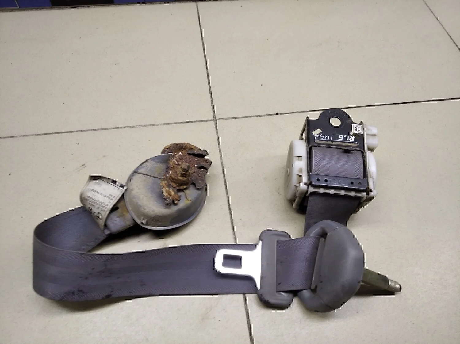 Ремень безопасности TOYOTA Land Cruiser (100) 1998-2007 - миниатюра 8