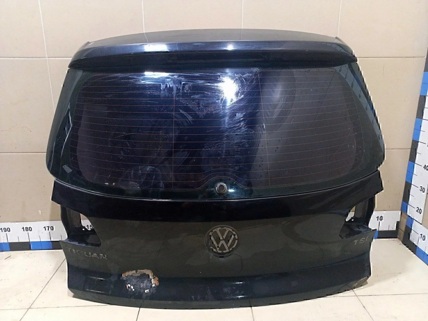 Дверь багажника со стеклом VW Tiguan 2011-2016 - изображение 1