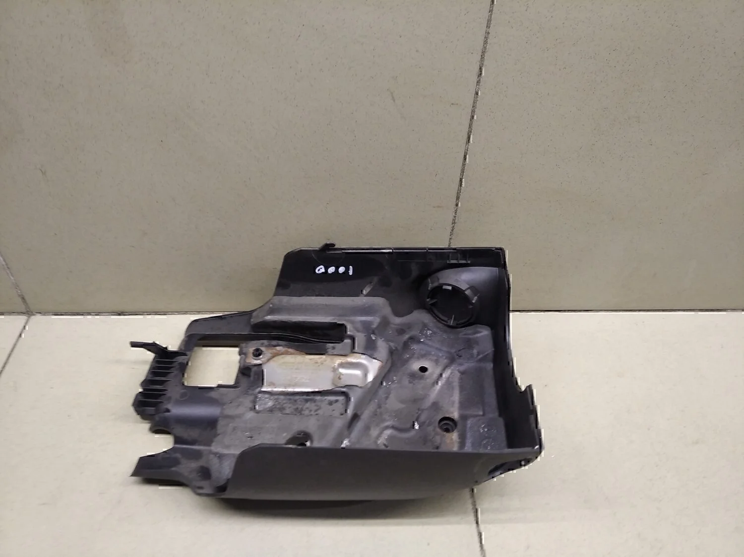 Кожух рулевой колонки нижний FORD Kuga 2008-2012 - миниатюра 10