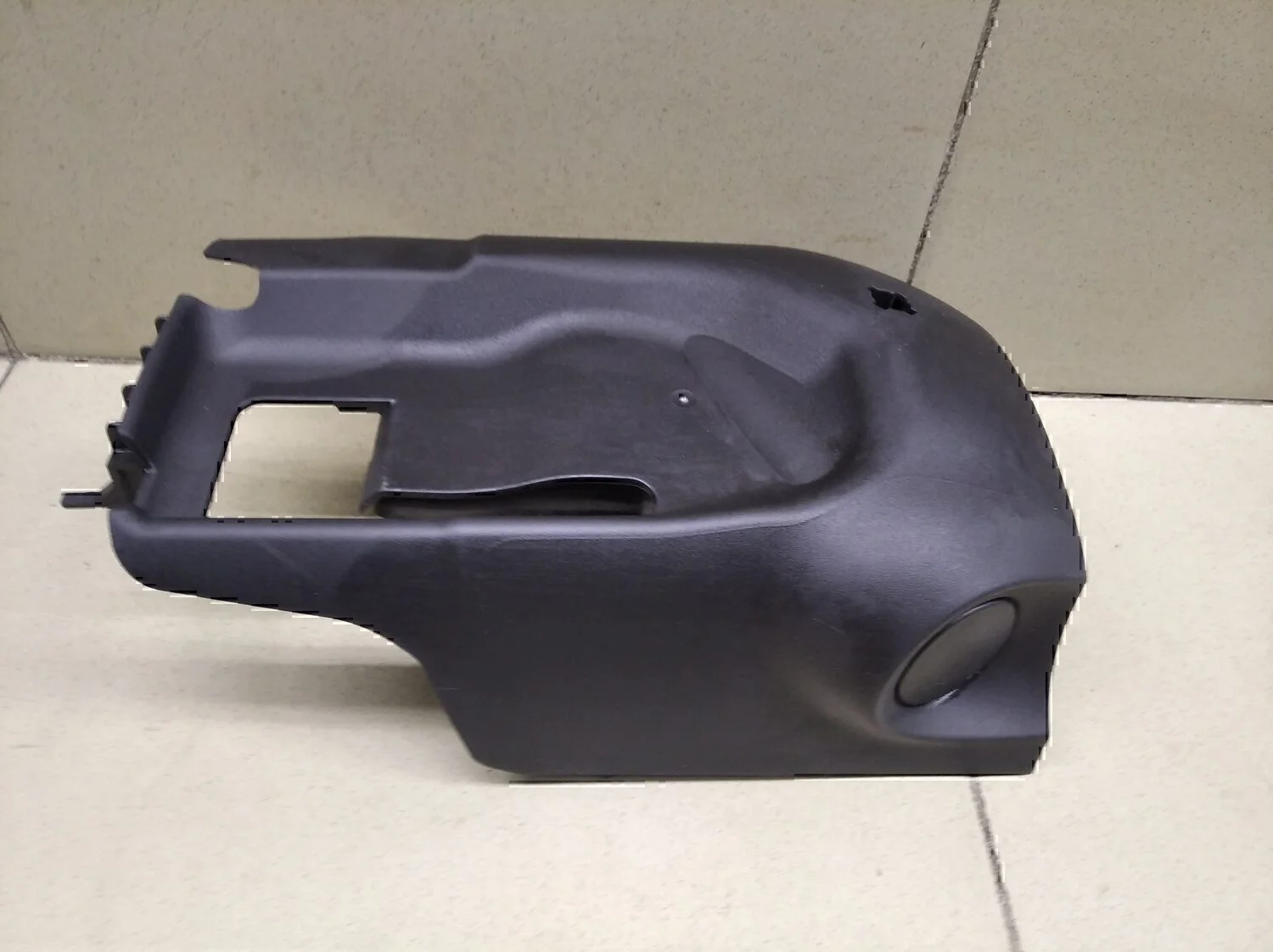 Кожух рулевой колонки нижний FORD Kuga 2008-2012 - миниатюра 3