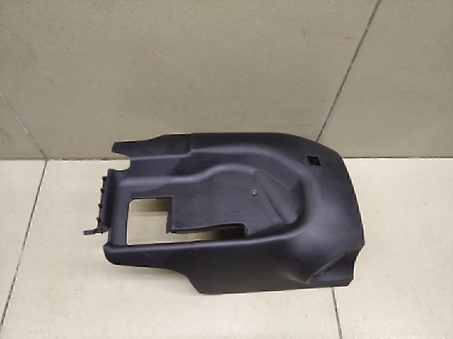 Кожух рулевой колонки нижний FORD Kuga 2008-2012 - миниатюра 4