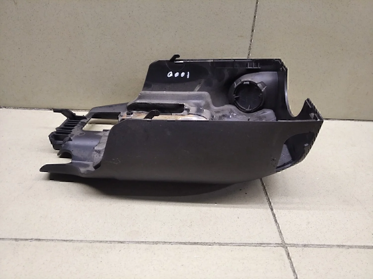 Кожух рулевой колонки нижний FORD Kuga 2008-2012 - миниатюра 9