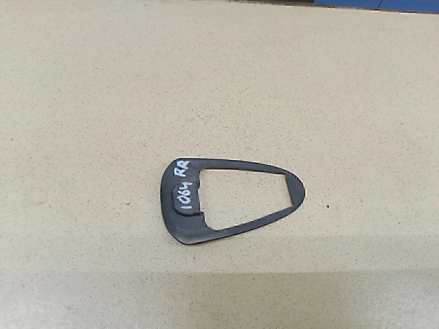 Прокладка ручки двери TOYOTA RAV 4 2013-2019 - миниатюра 2