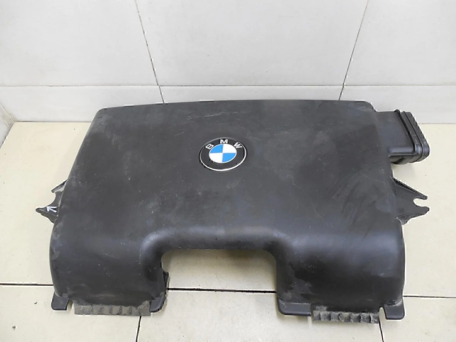 Воздухозаборник (наружный) BMW 1-серия E87/E81 2004> - изображение 1