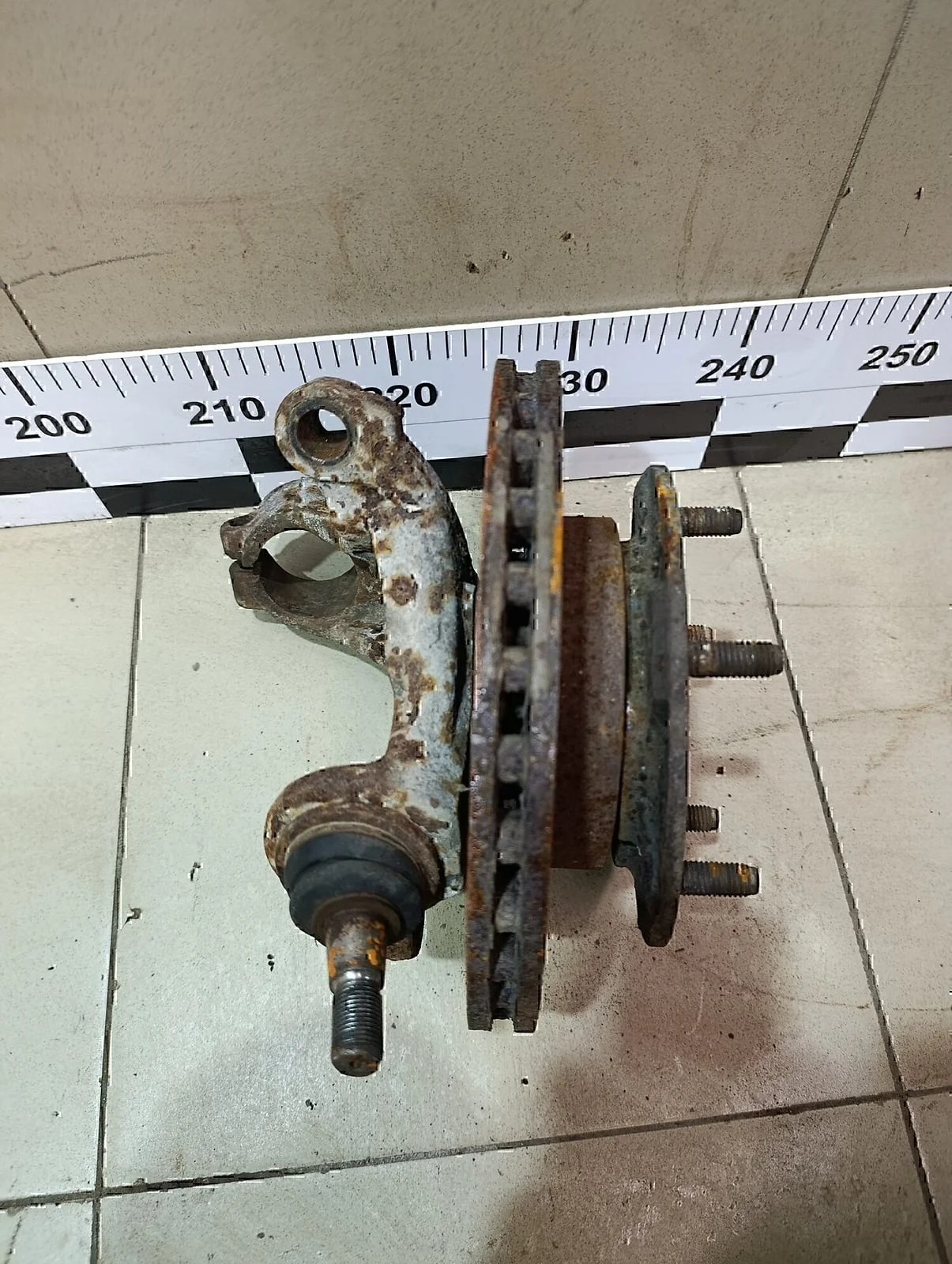 Кулак поворотный передний правый FORD Transit 2006-2013 - миниатюра 3