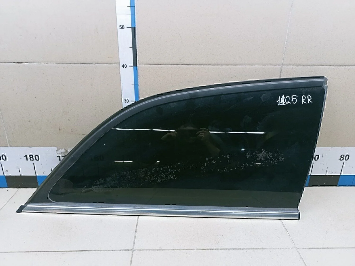 Стекло кузовное глухое правое OPEL Vectra C 2002-2008