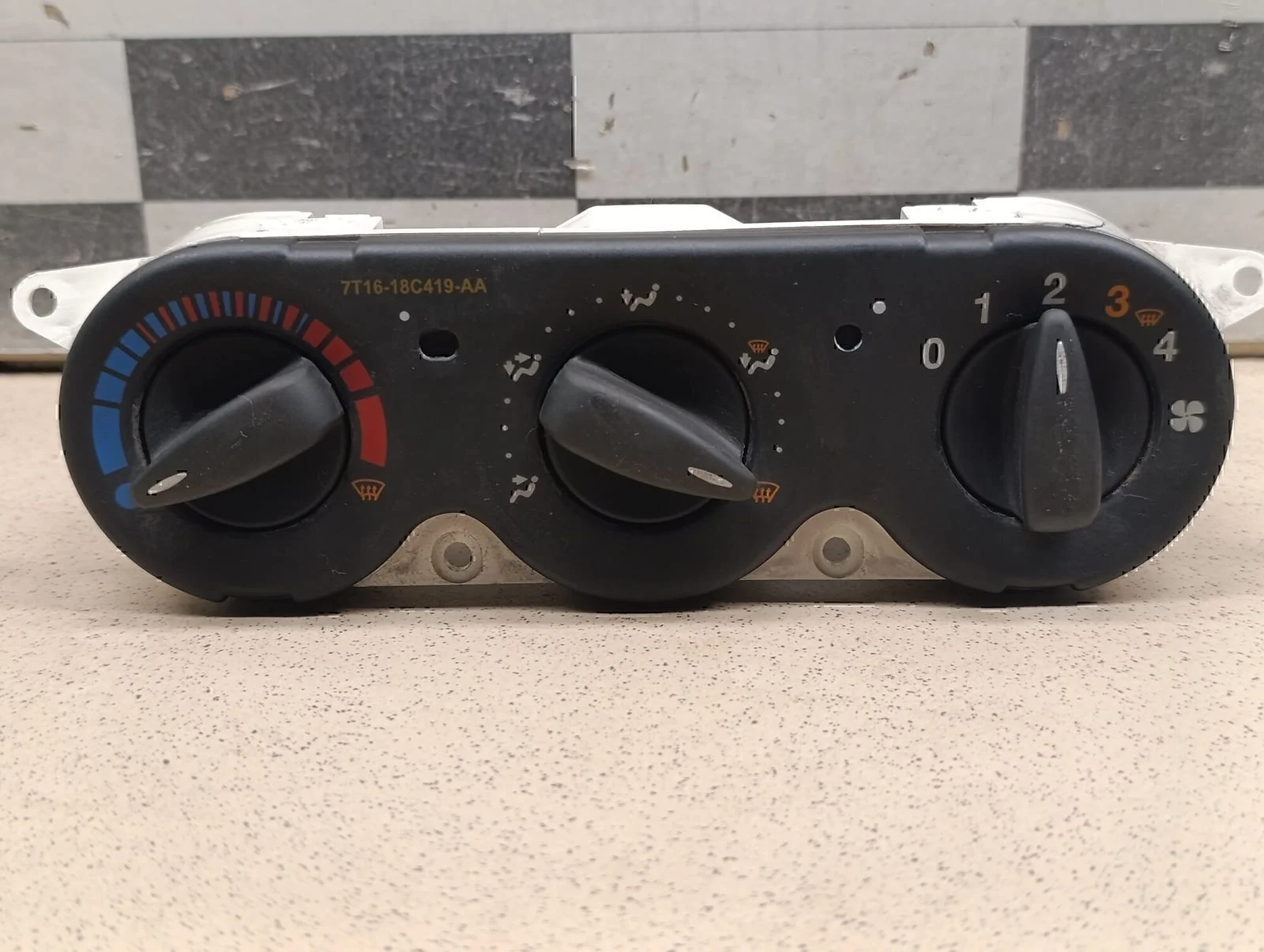 Блок управления отопителем FORD Transit/Tourneo Connect 2002-2013 - миниатюра 2