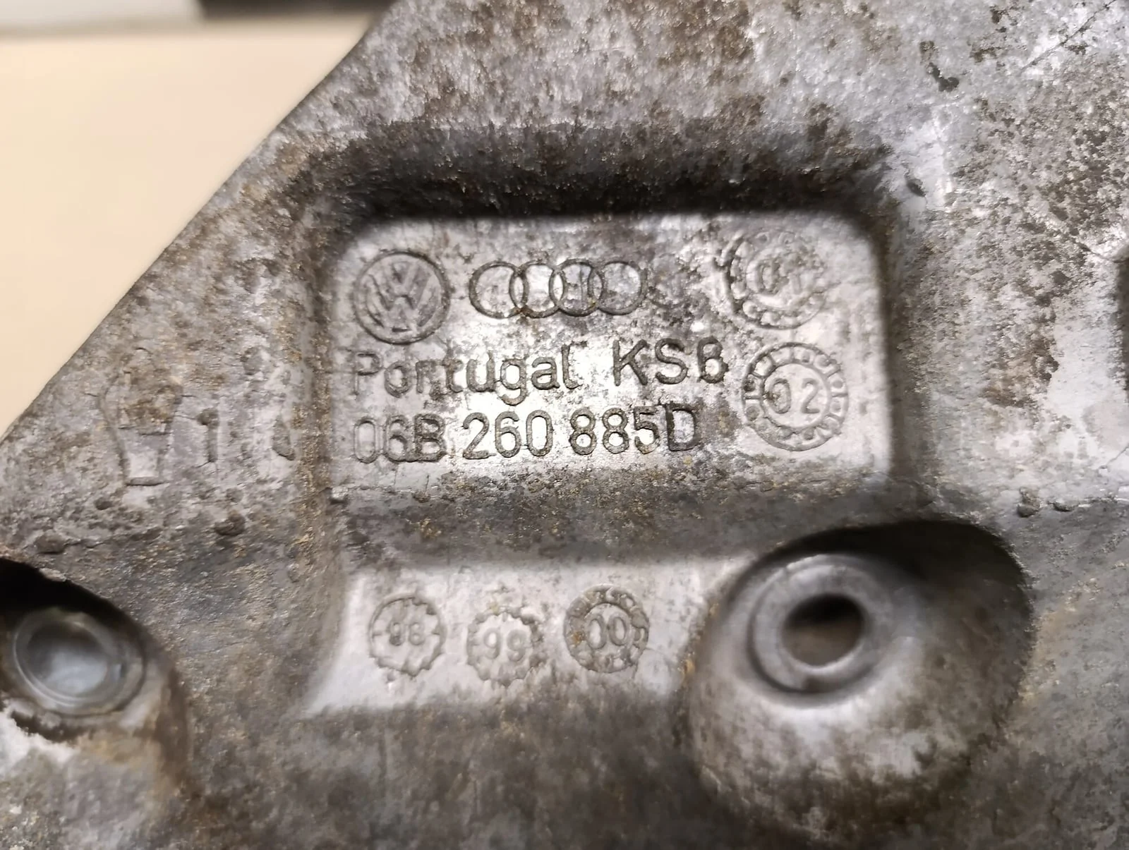 Кронштейн кондиционера Audi A4 [B5] 1994-2000 - миниатюра 6