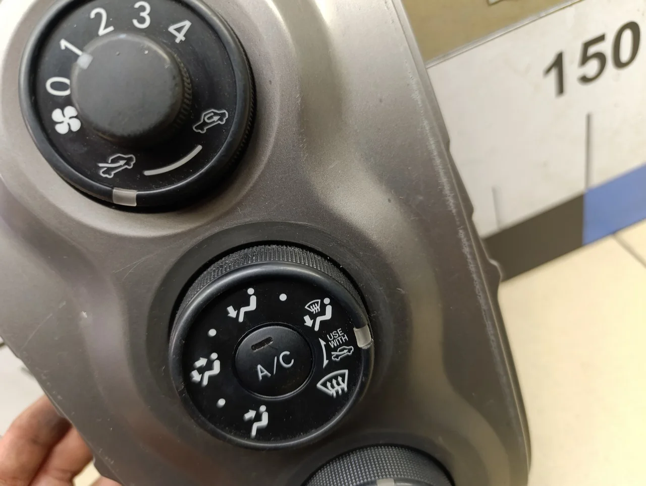 Блок управления отопителем TOYOTA Yaris 2005-2011 - миниатюра 8