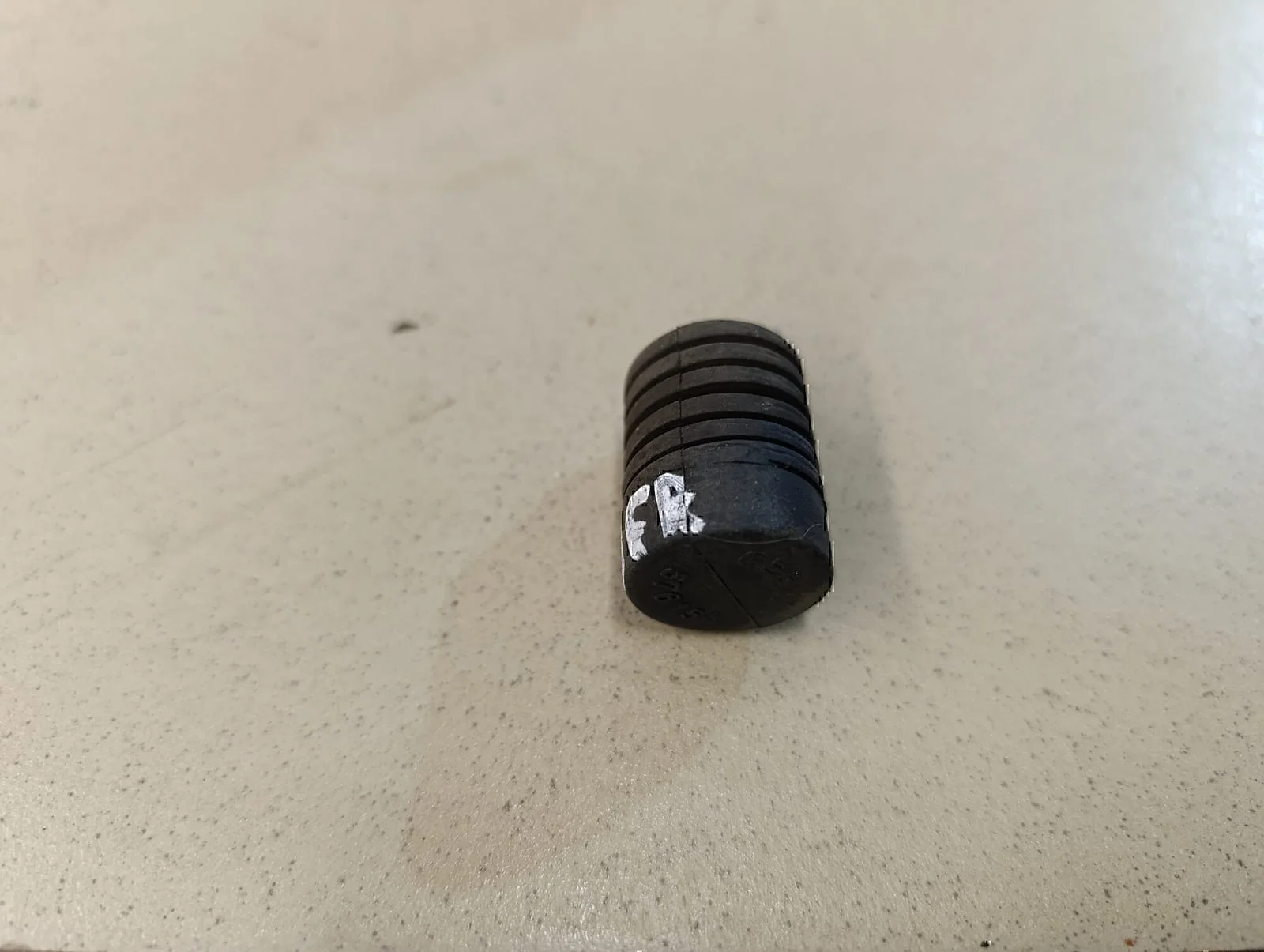 отбойник GEELY EMGRAND EC7 2011-2016 - миниатюра 3