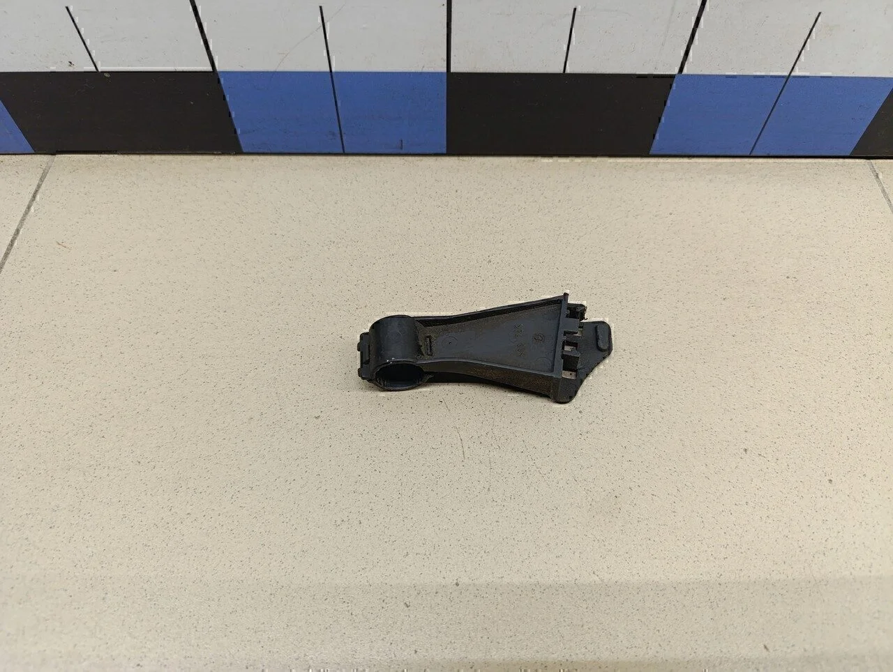 Крепеж VW Passat [B6] 2005-2010 - миниатюра 3