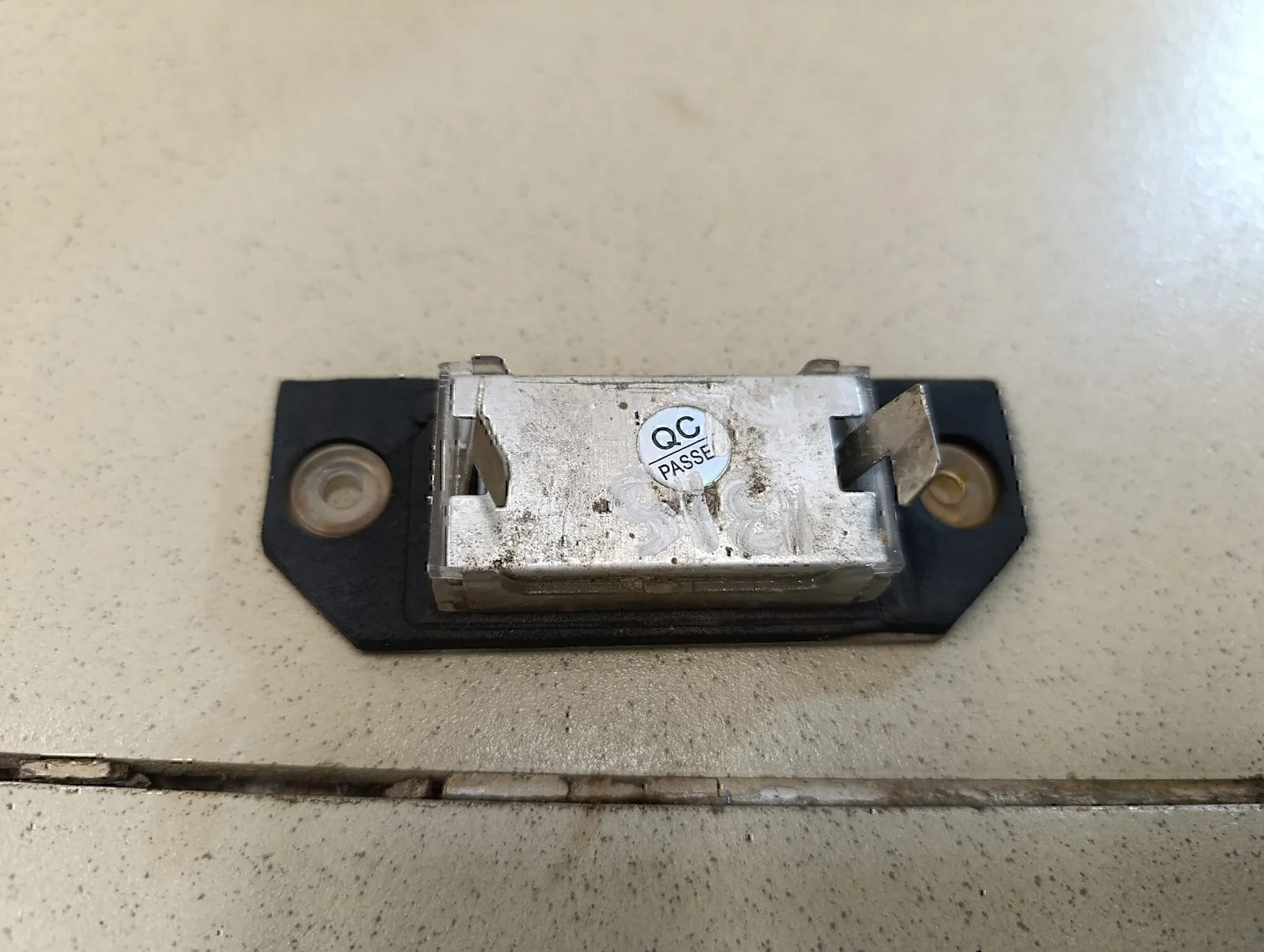 Фонарь подсветки номера FORD Focus II 2005-2008 - миниатюра 2