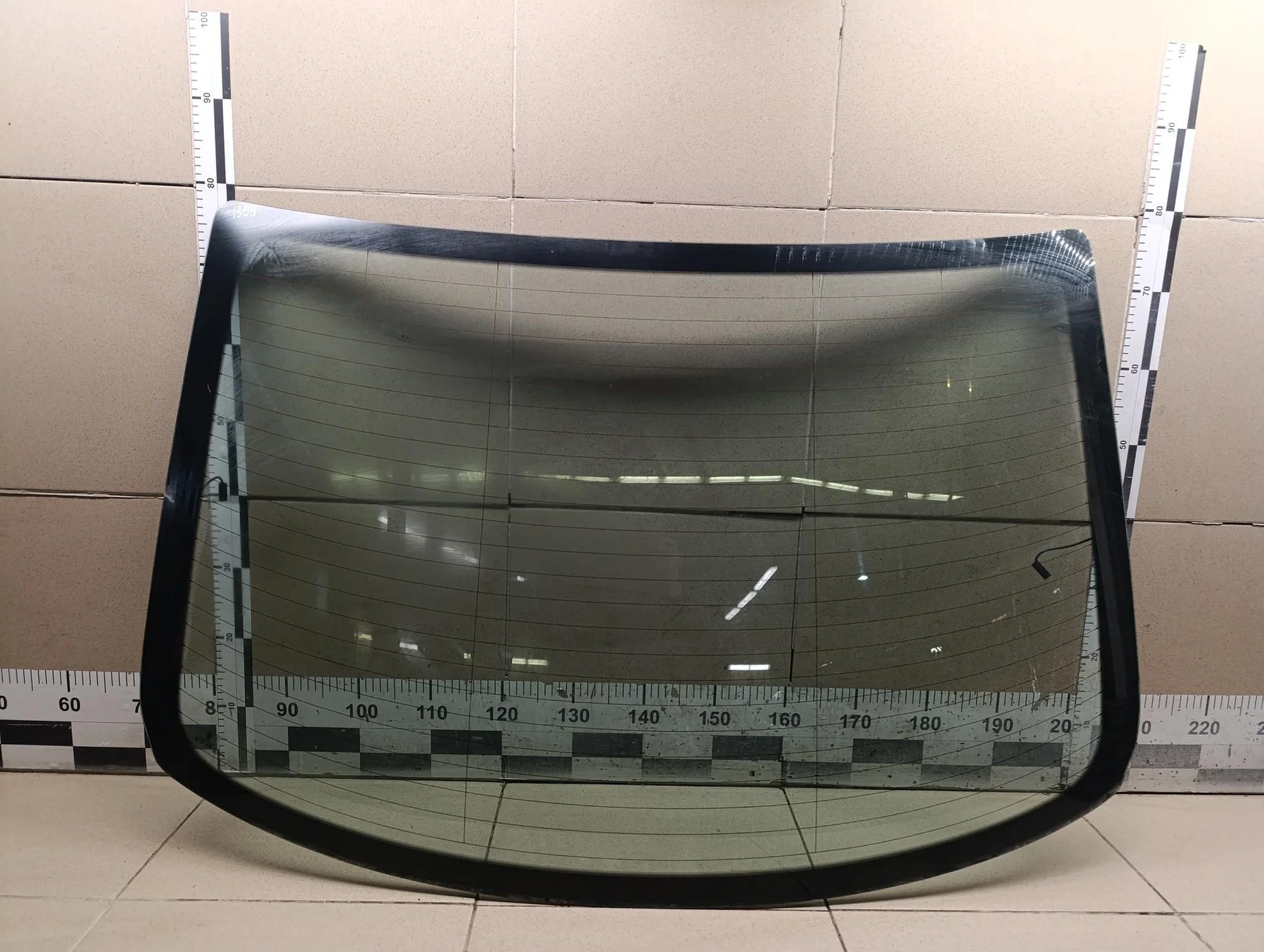 Стекло заднее VW Jetta 2011> - изображение 1