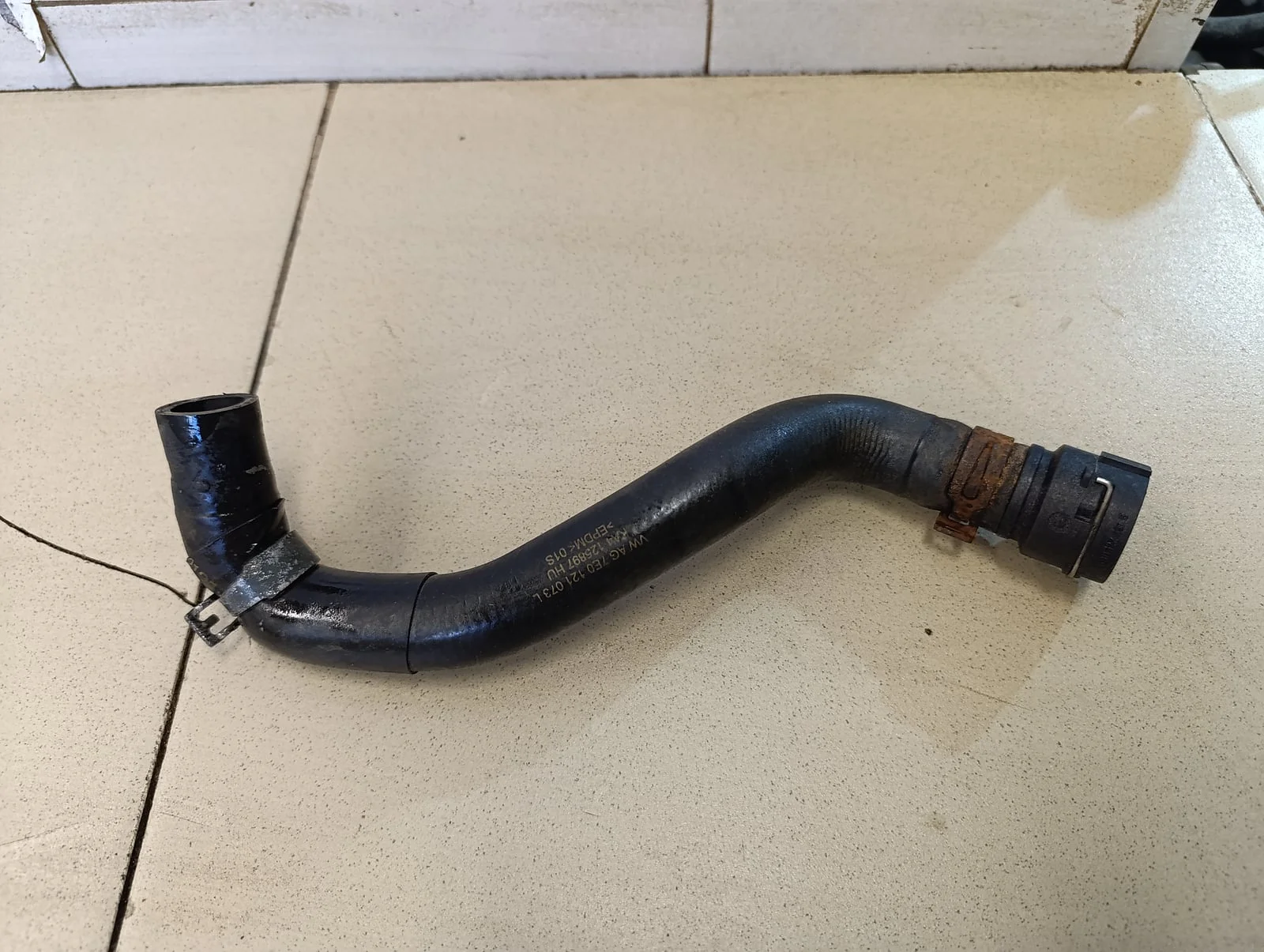 Патрубок отопителя VW Transporter T5 2003-2015 - миниатюра 2