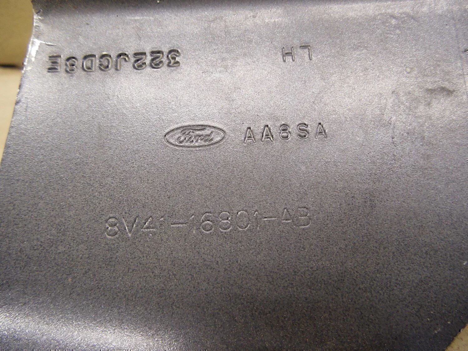 Петля капота левая FORD Kuga 2008-2012 - миниатюра 2