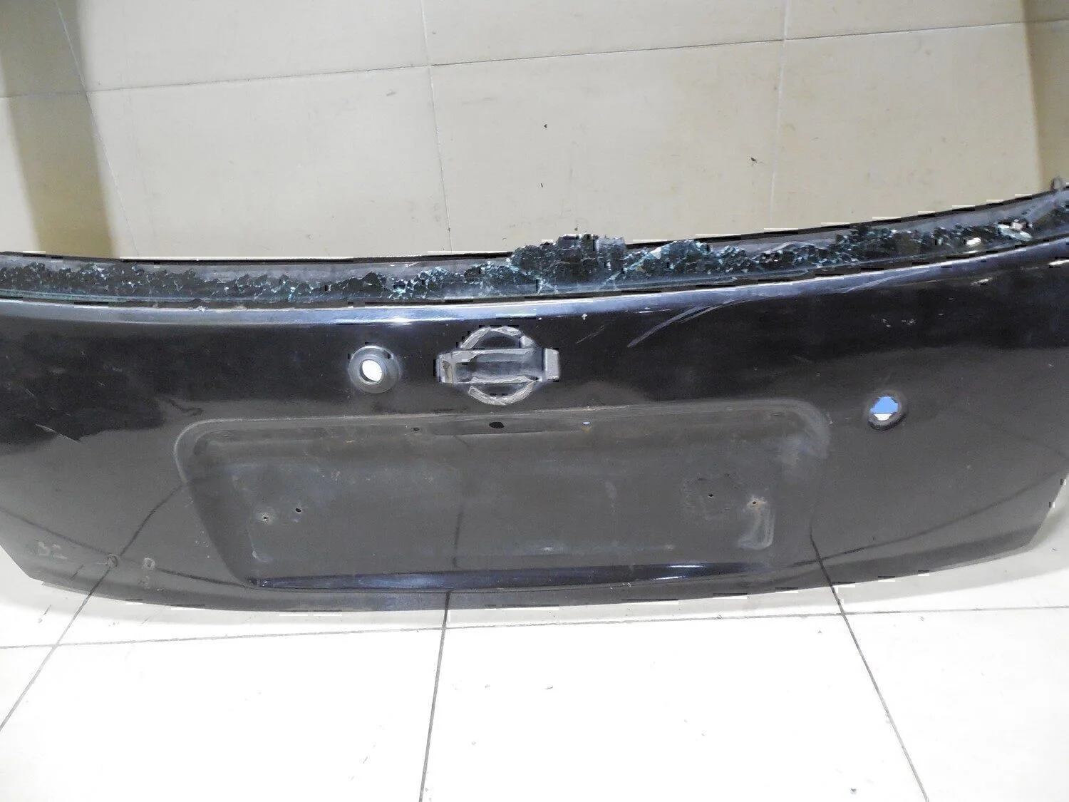 Дверь багажника NISSAN Micra (K11E) 1992-2002 - миниатюра 6