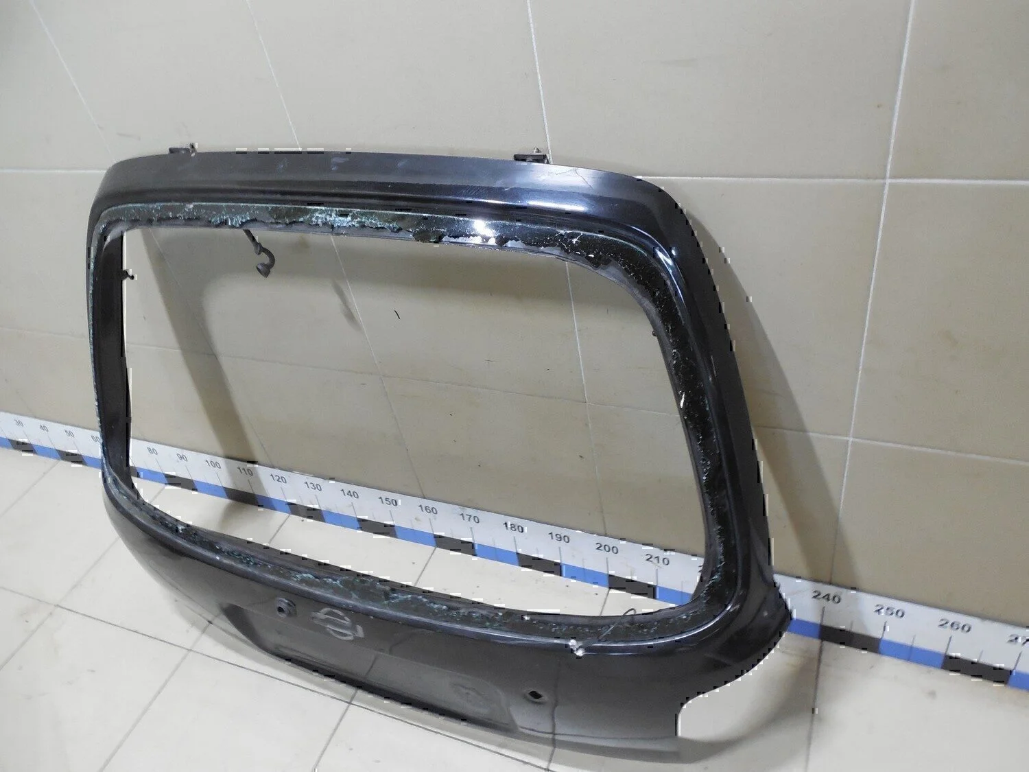 Дверь багажника NISSAN Micra (K11E) 1992-2002 - миниатюра 8