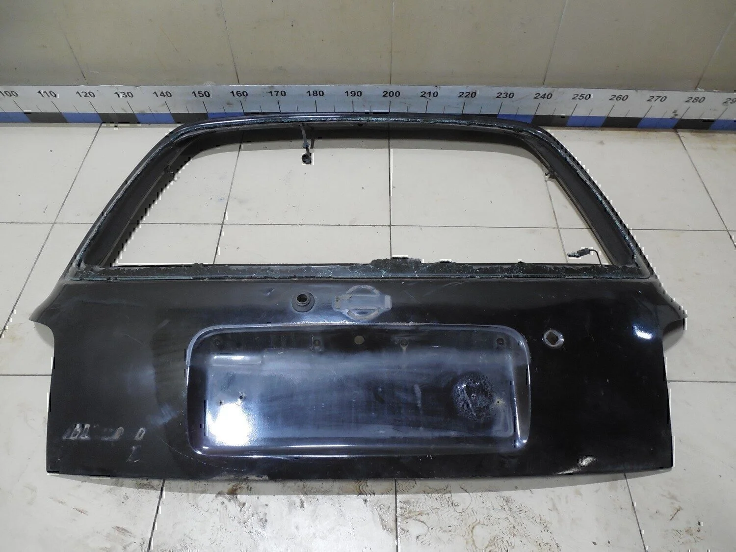 Дверь багажника NISSAN Micra (K11E) 1992-2002 - миниатюра 9