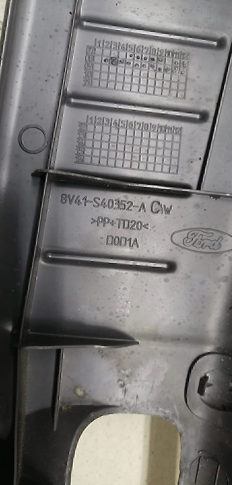 Обшивка багажника FORD Kuga 2008-2012 - миниатюра 8