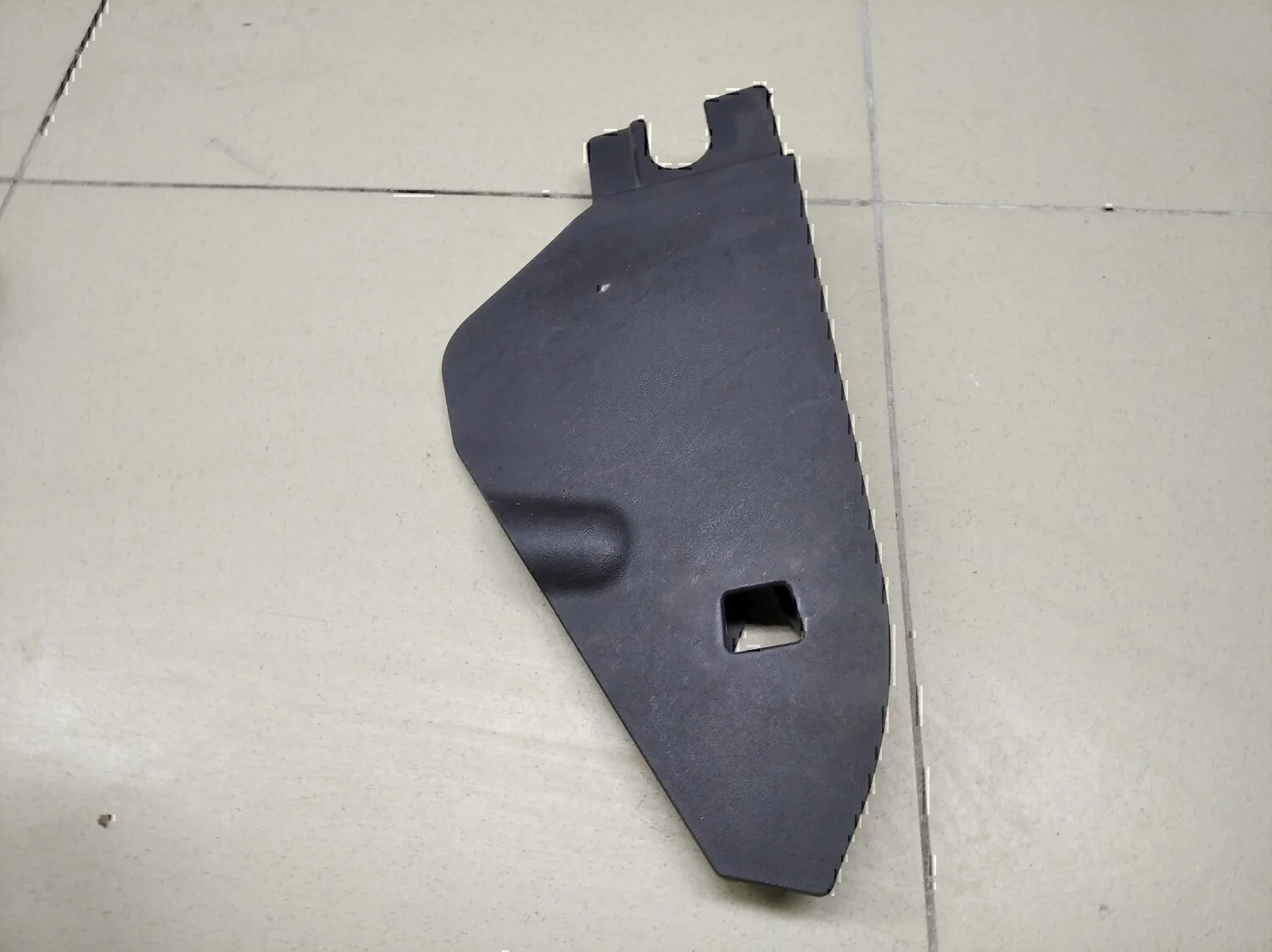 Накладка (кузов внутри) Hyundai-KIA i30 2007-2012 - миниатюра 2