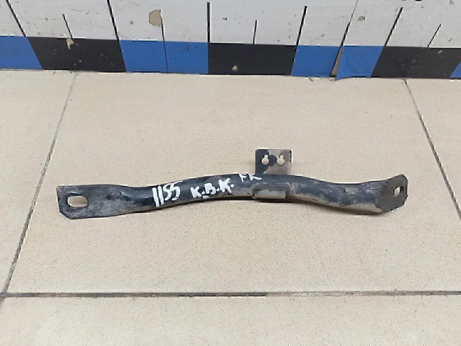 Кронштейн впускного коллектора Hyundai-KIA RIO 2005-2011