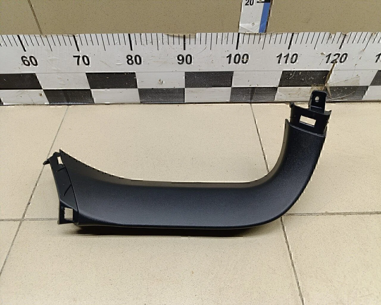 Обшивка двери багажника Hyundai-KIA ix35/Tucson 2010-2015 - миниатюра 3