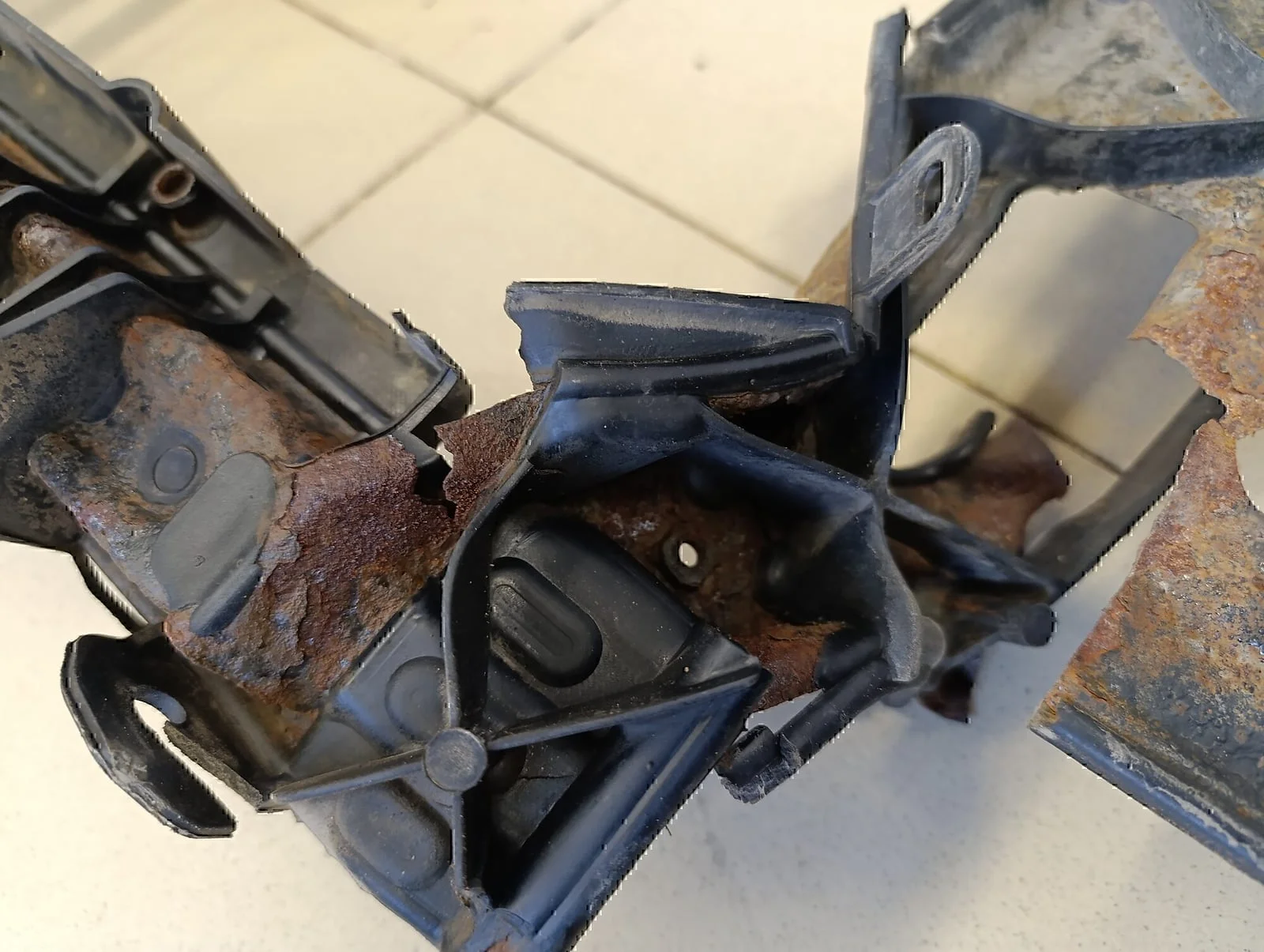 Панель передняя Hyundai-KIA Cerato 2004-2008 - миниатюра 8