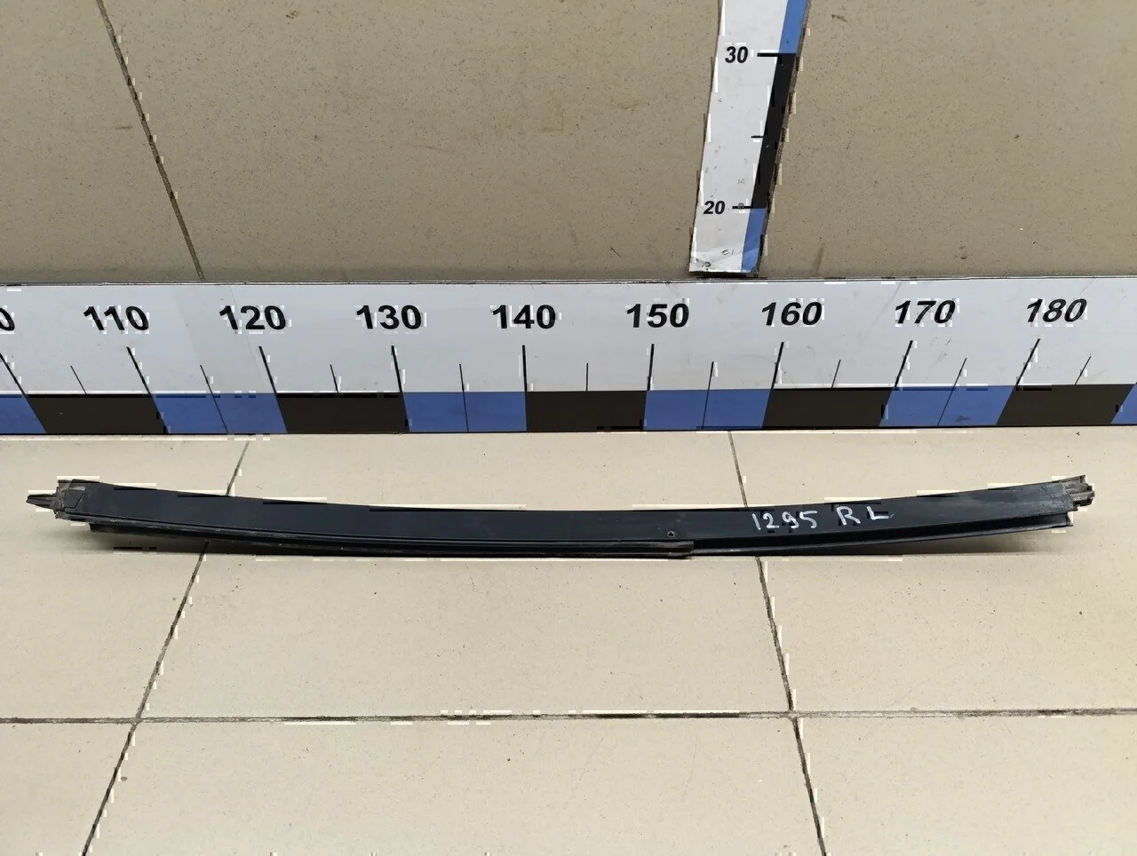 Направляющая стекла двери RENAULT Logan II 2014> - изображение 1
