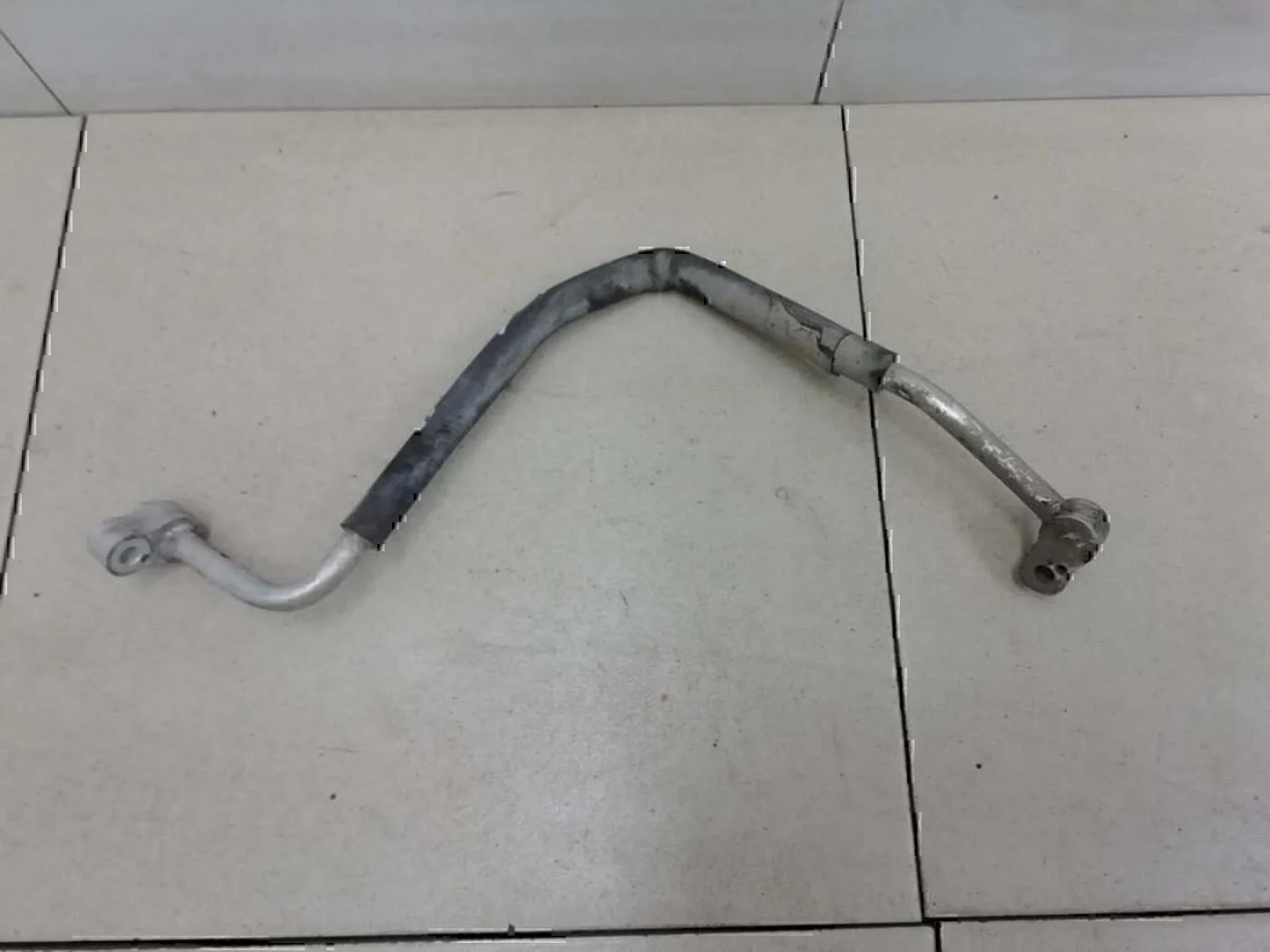 Трубка кондиционера Hyundai-KIA Sephia 1993-1997 - миниатюра 2