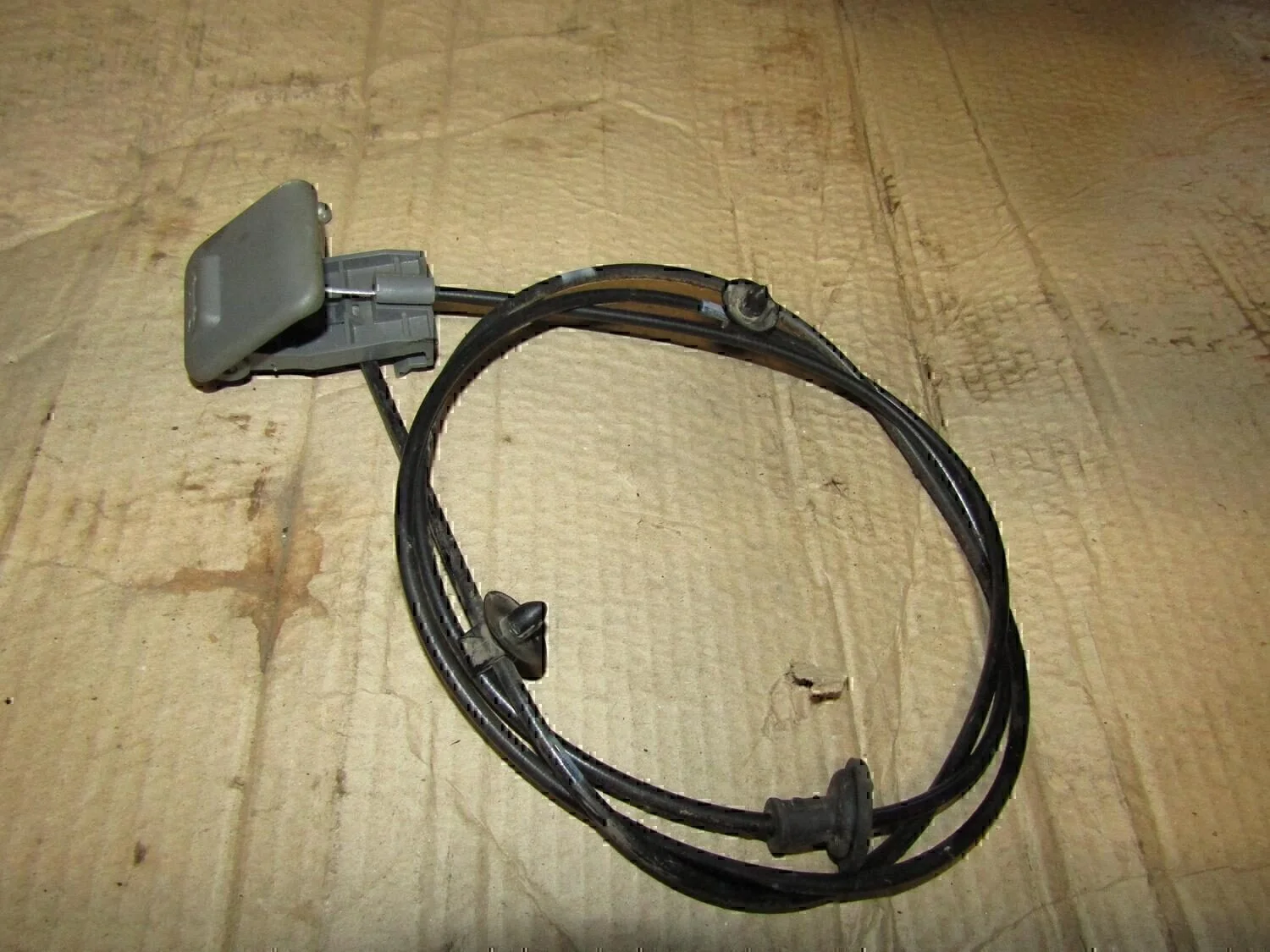 Трос открывания капота DAEWOO Gentra II 2013-2015 - изображение 1