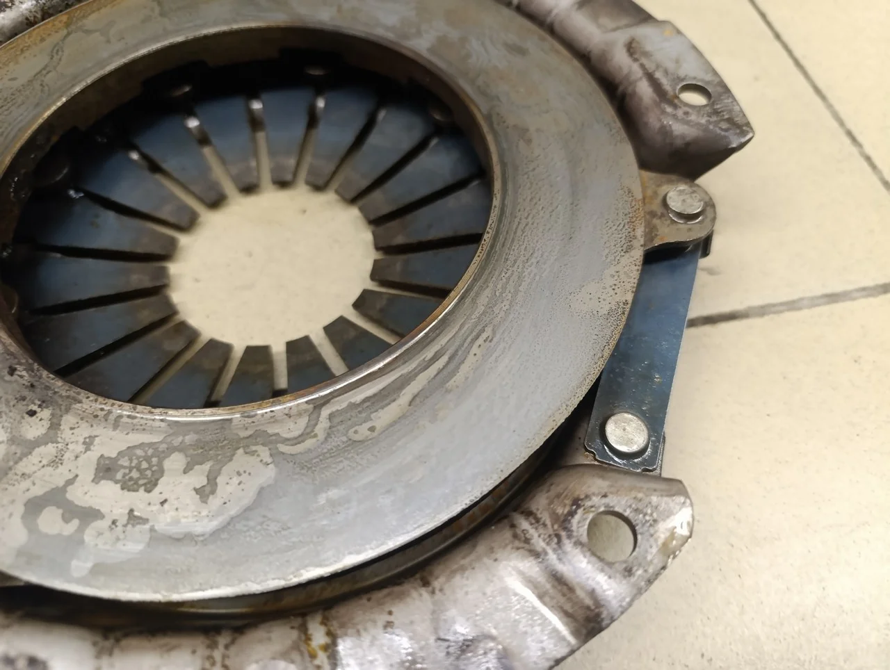 Корзина сцепления NISSAN Almera N16 2000-2006 - миниатюра 3