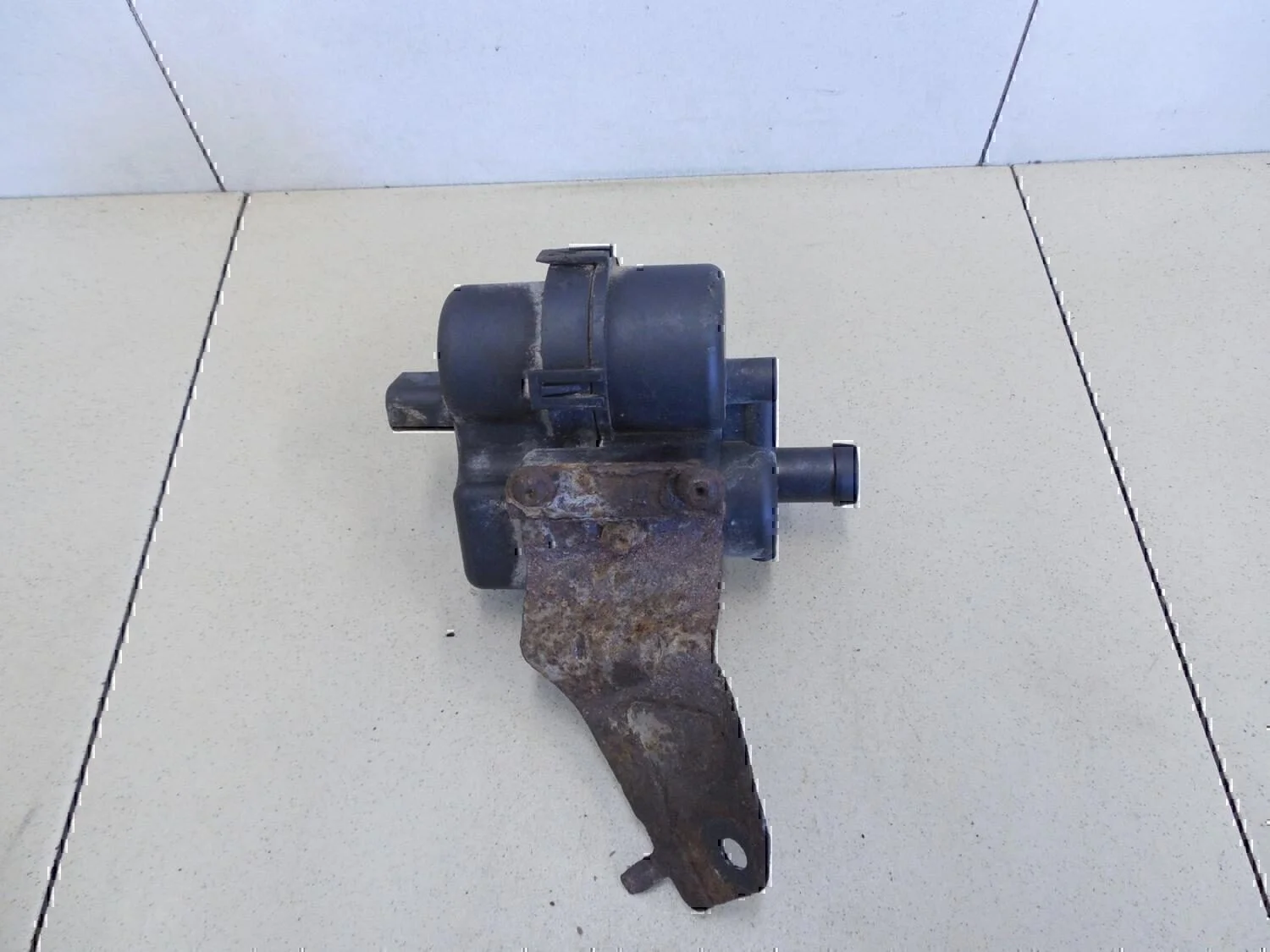 насос подкачки MAZDA Mazda 3 (BK) 2002-2009 - изображение 1