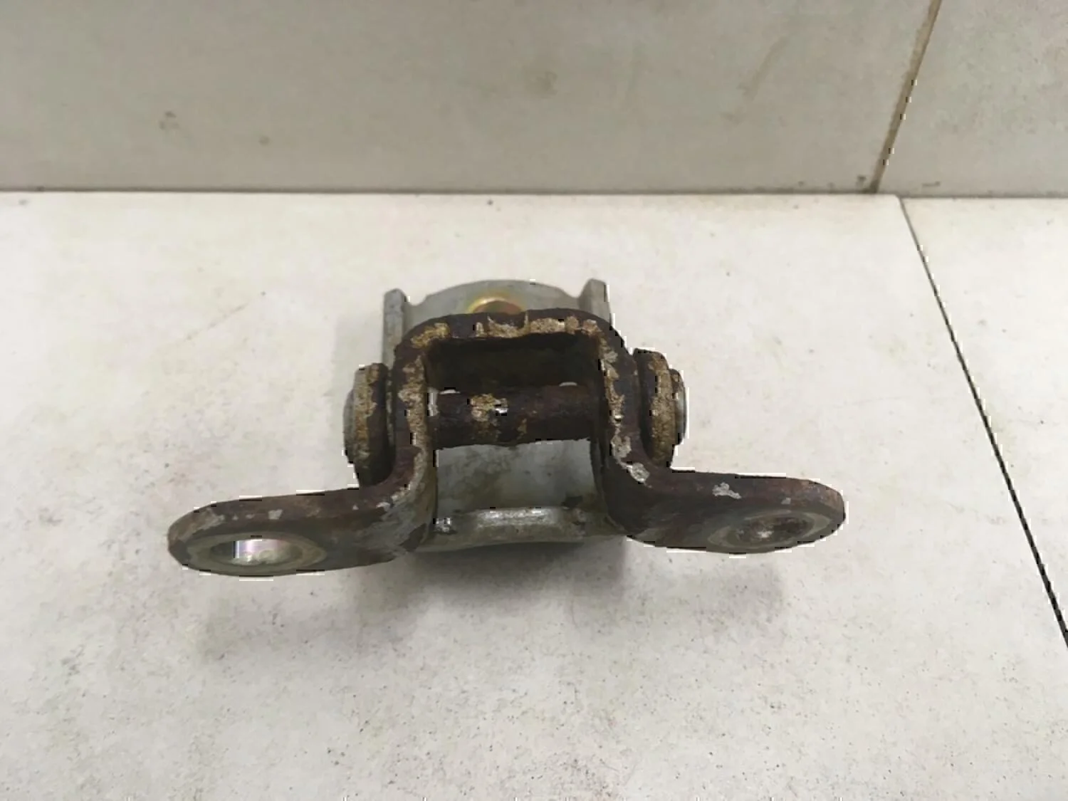 Петля двери NISSAN Maxima (A33) 2000-2005 - миниатюра 3