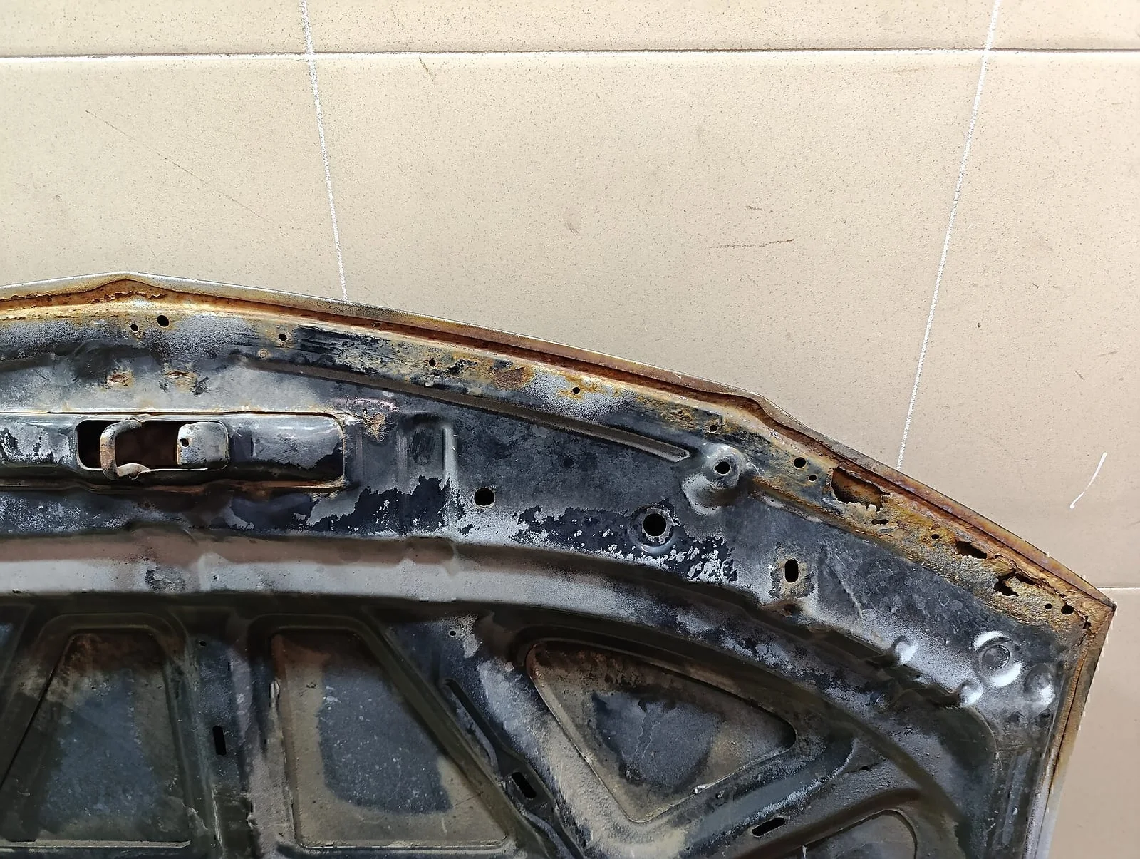 Капот NISSAN Almera Classic (B10) 2006-2013 - миниатюра 9