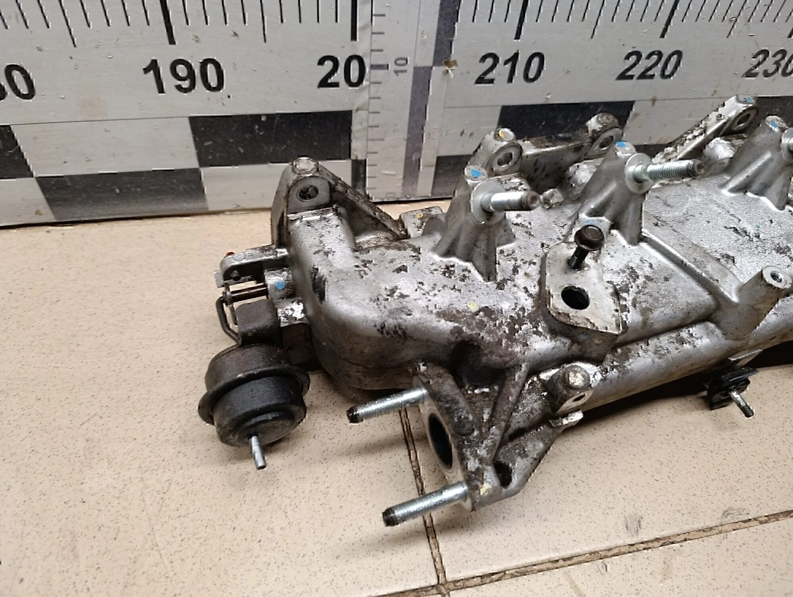 Коллектор впускной MAZDA BT-50 2006-2012 - миниатюра 2