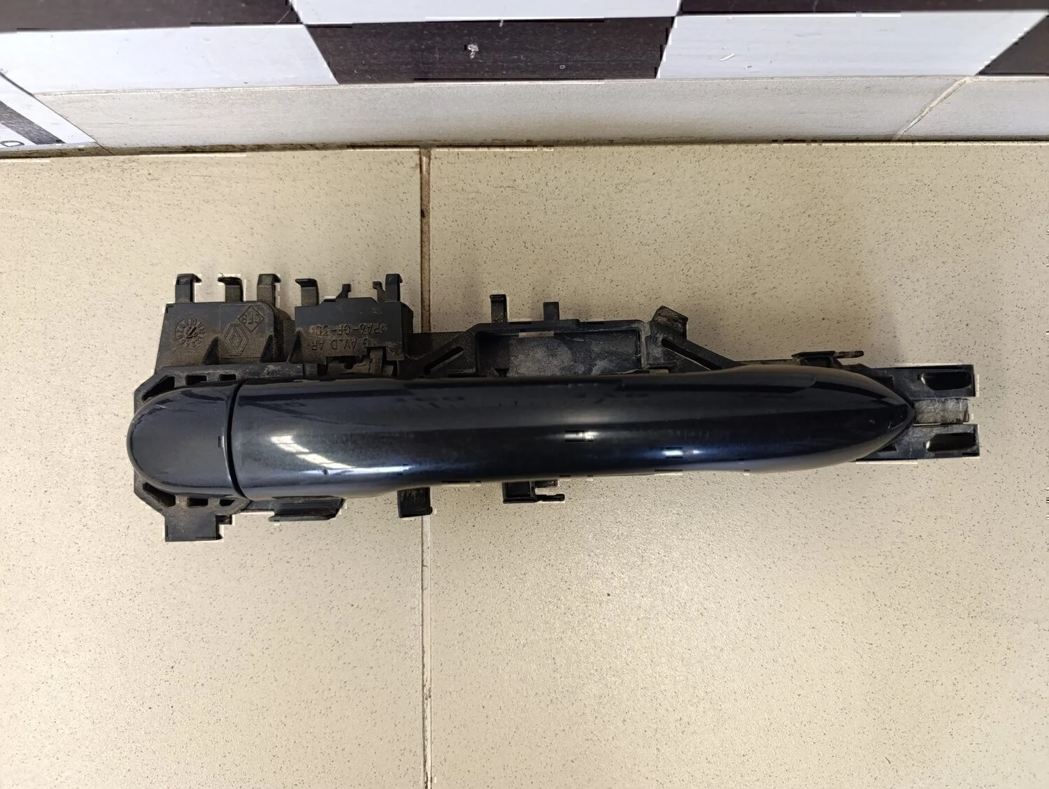 Кронштейн ручки RENAULT Megane II 2002-2009 - миниатюра 2