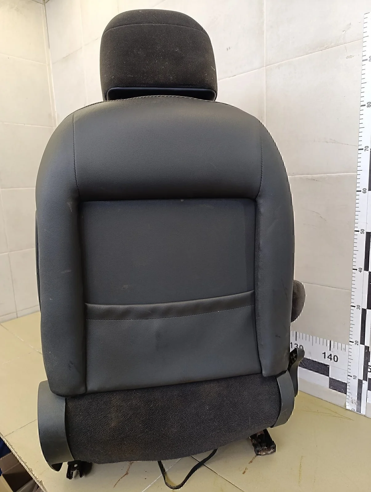 Сиденье переднее левое Peugeot-Citroen C3 2002-2009 - миниатюра 10