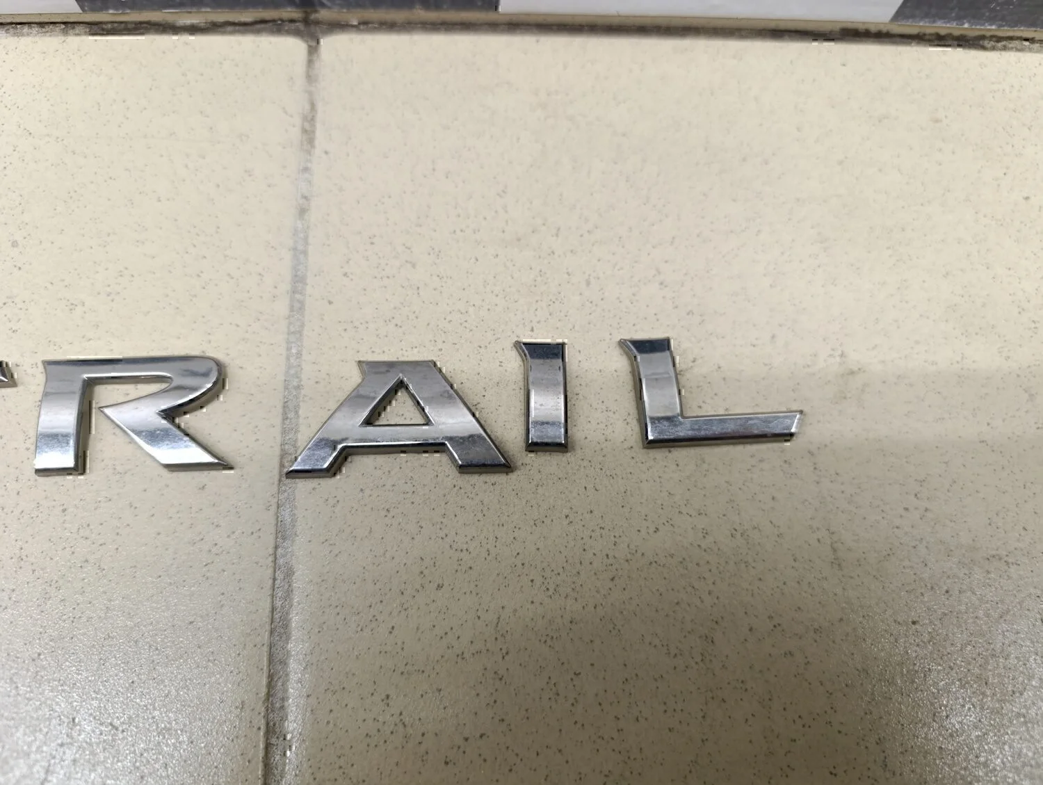 Эмблема NISSAN X-Trail (T32) 2014> - миниатюра 4