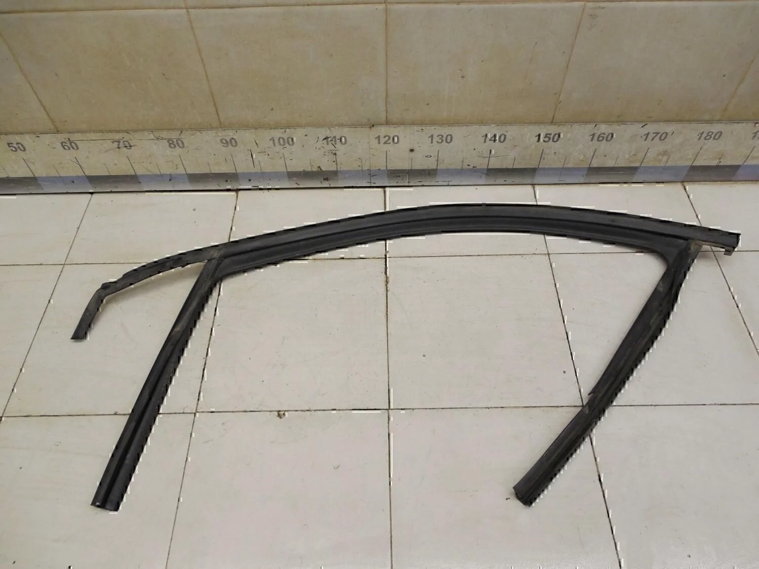 Уплотнитель стекла двери Chery Bonus (A13) 2011-2014 - миниатюра 5