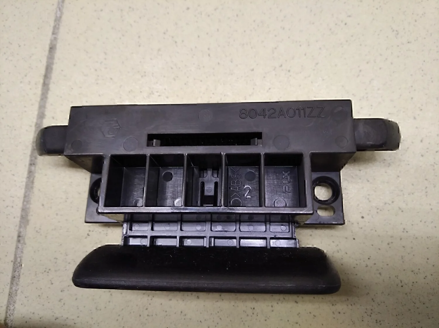 Замок бардачка Peugeot-Citroen C-Crosser 2008-2013 - миниатюра 5
