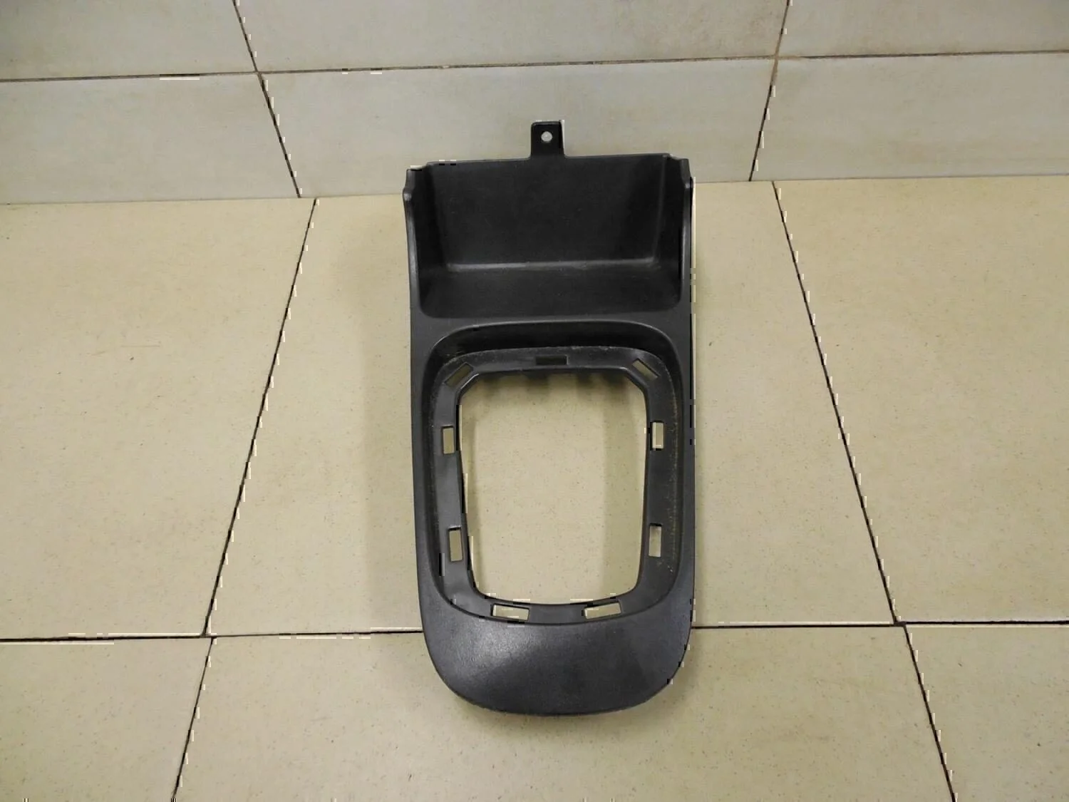 Накладка (кузов внутри) Chery Bonus (A13) 2011-2014 - изображение 1