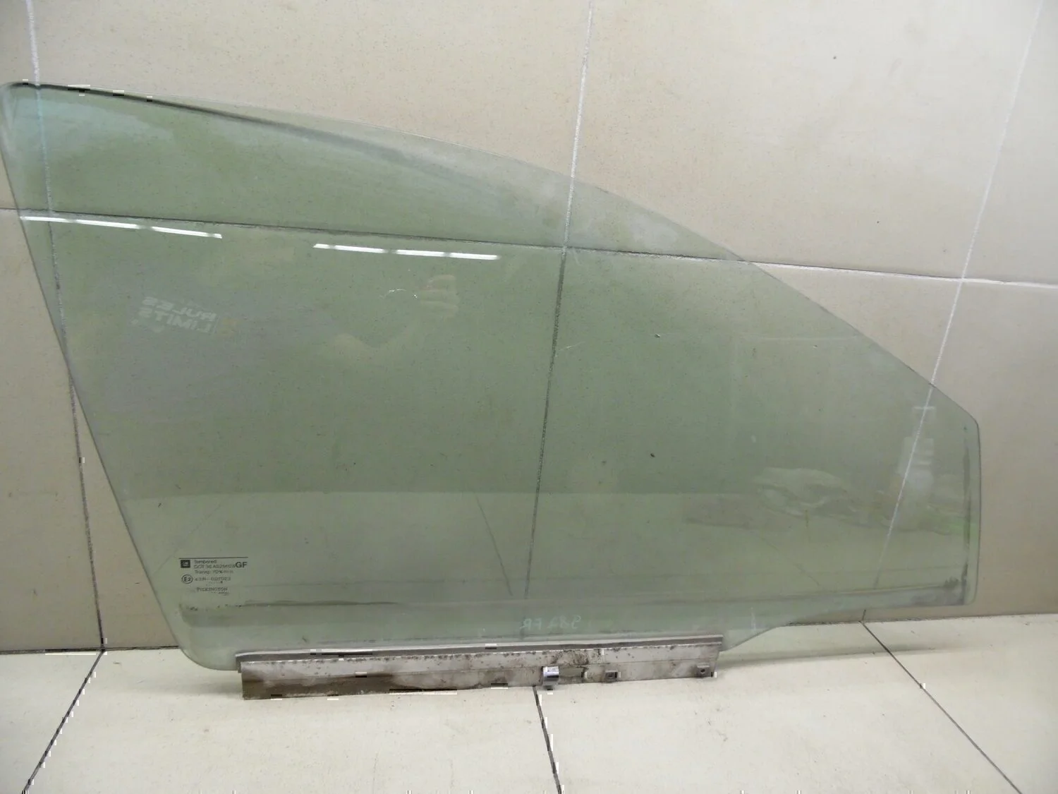 Стекло двери передней правой OPEL Astra G 1998-2005 - миниатюра 2